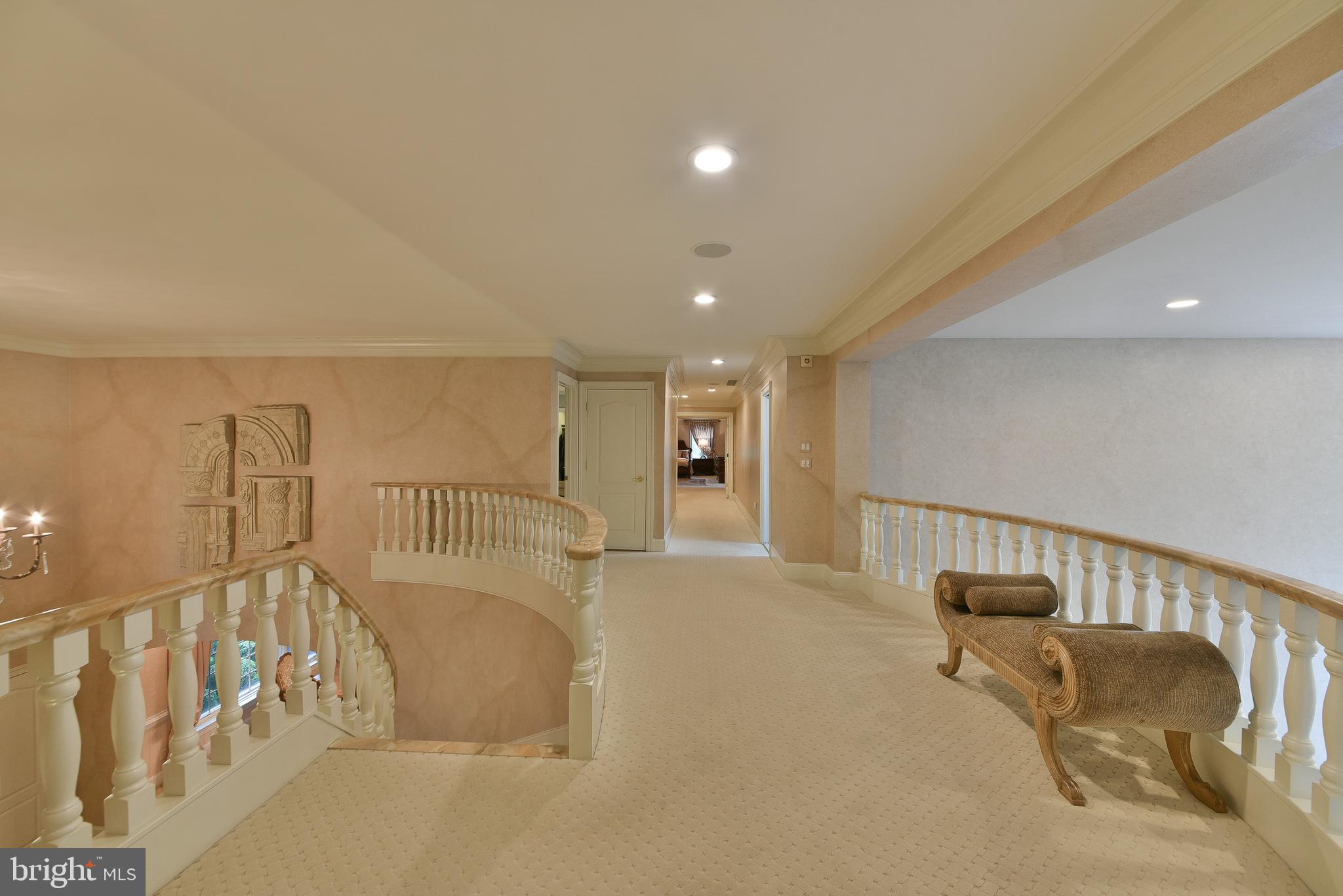 LAMPLIGHTER GLEN - Residential