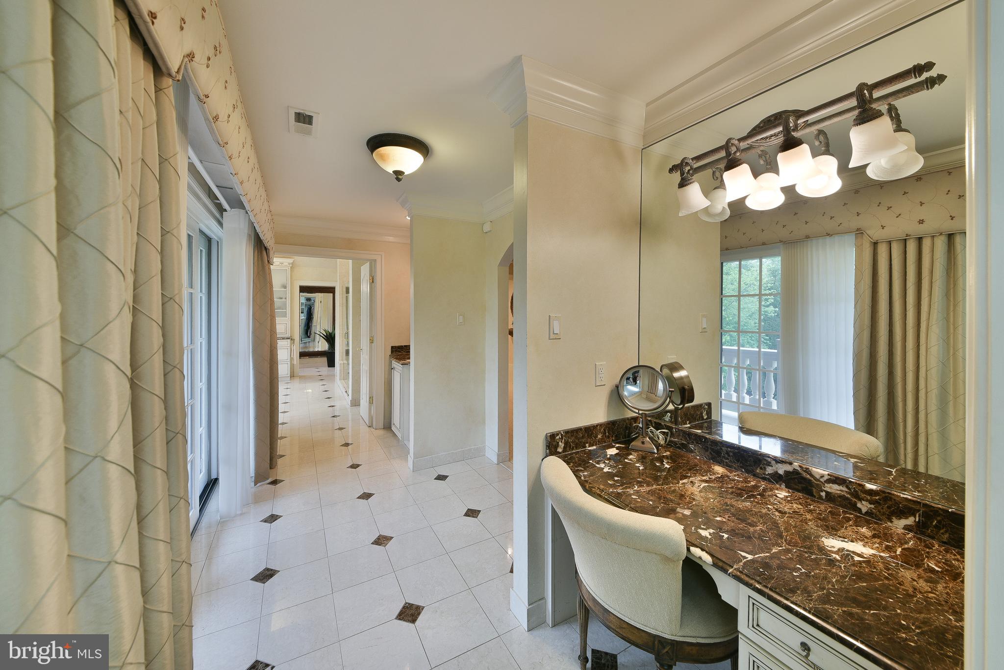 LAMPLIGHTER GLEN - Residential