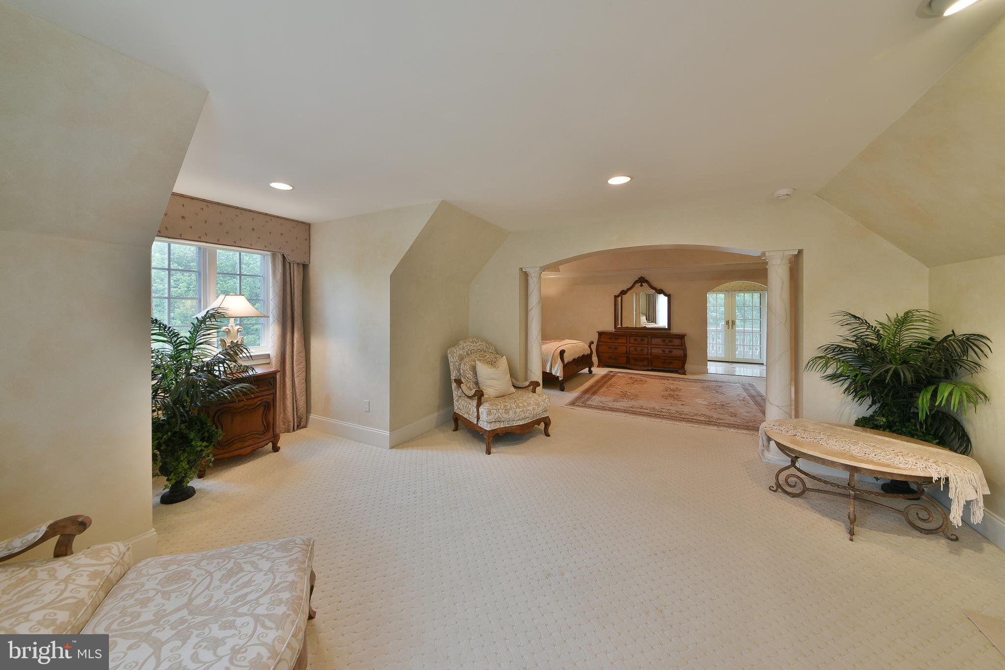 LAMPLIGHTER GLEN - Residential