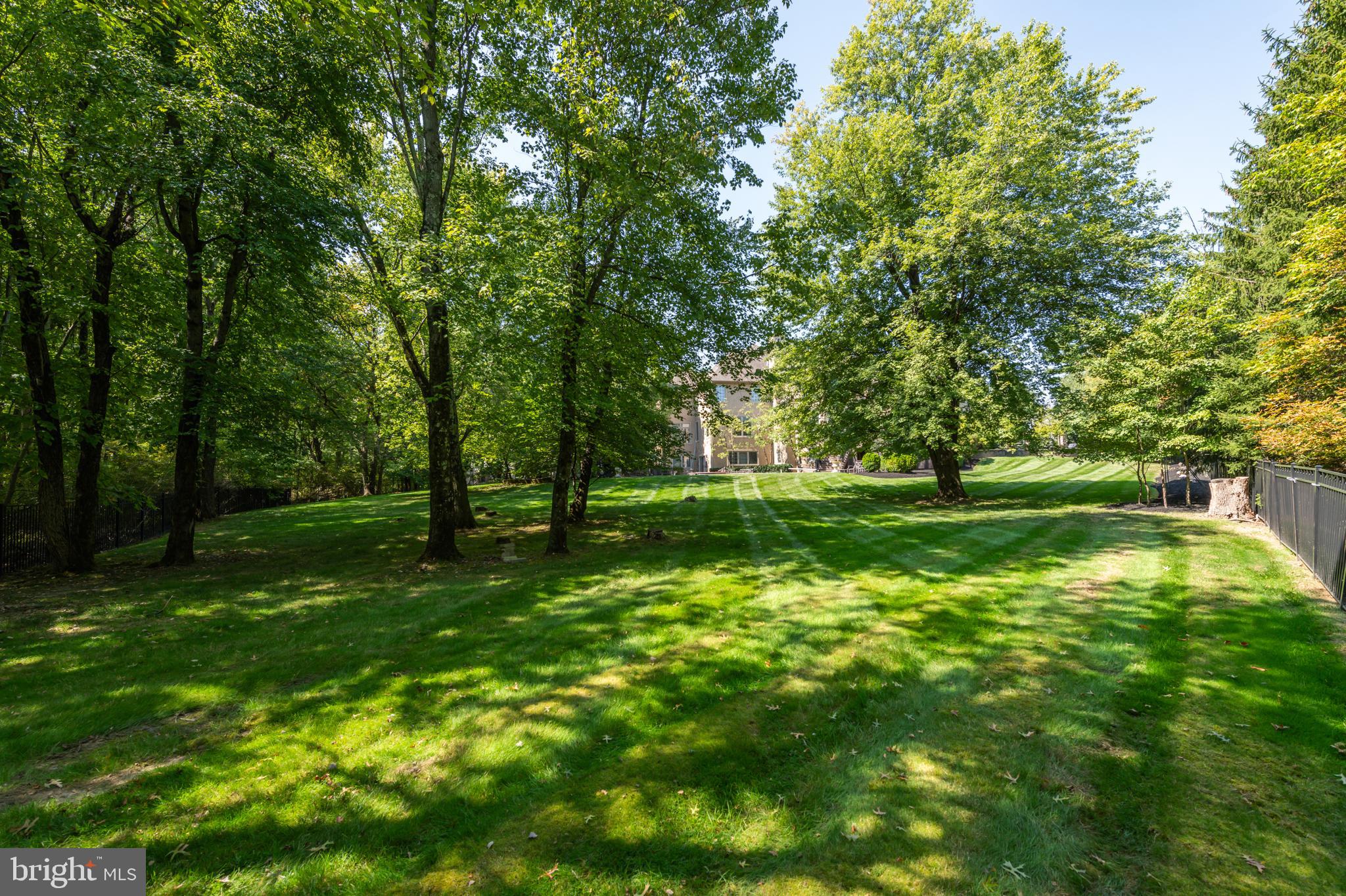 LAMPLIGHTER GLEN - Residential