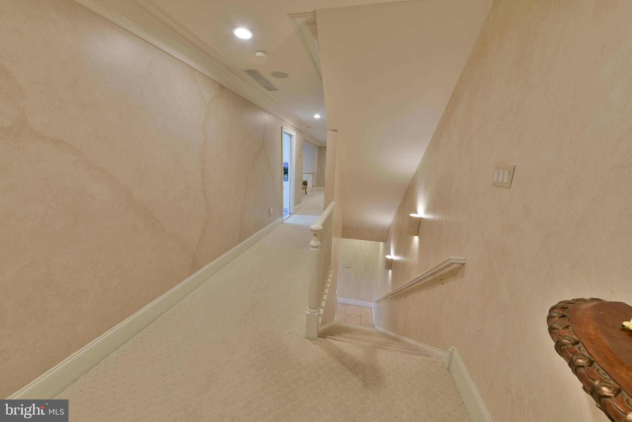 LAMPLIGHTER GLEN - Residential