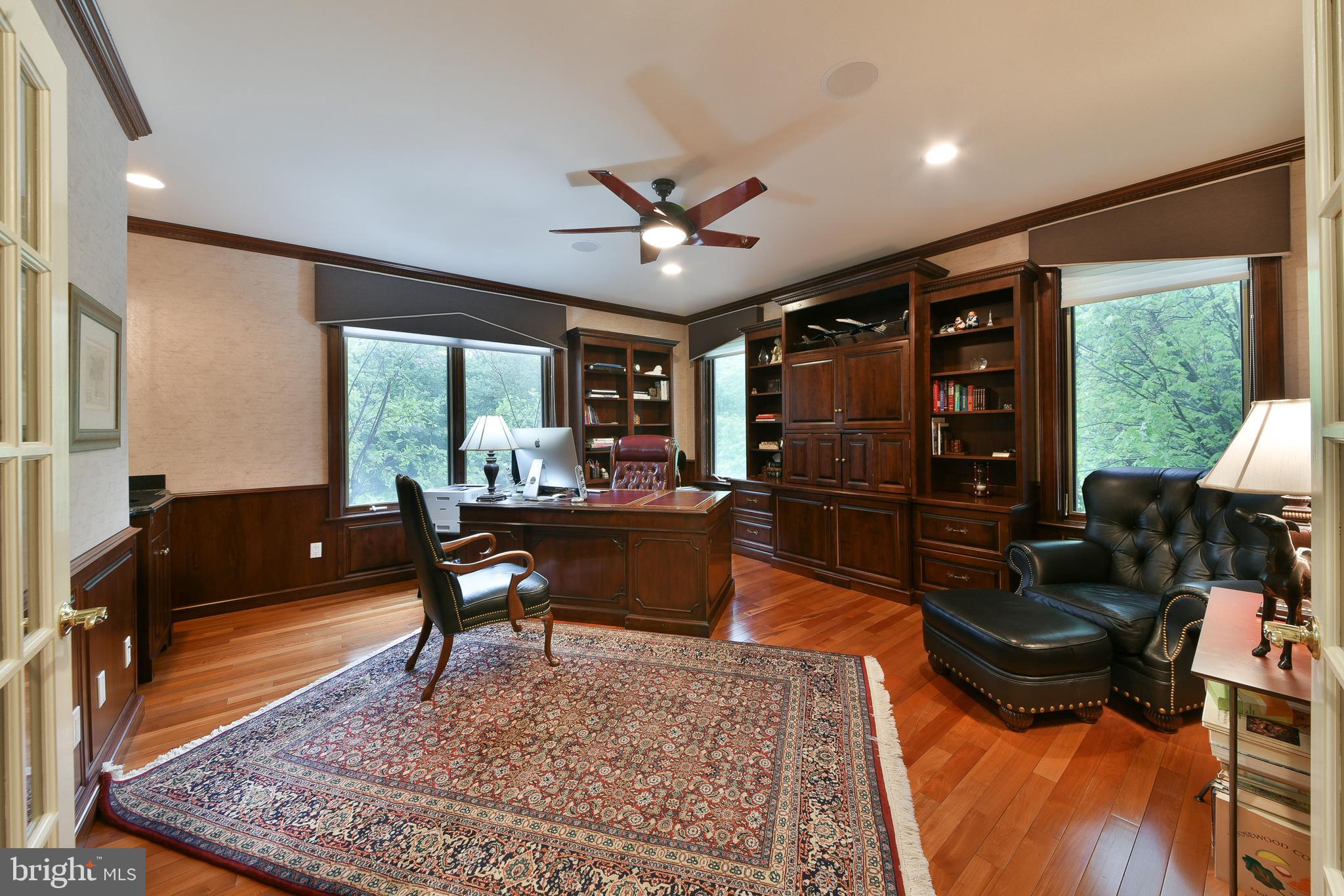 LAMPLIGHTER GLEN - Residential