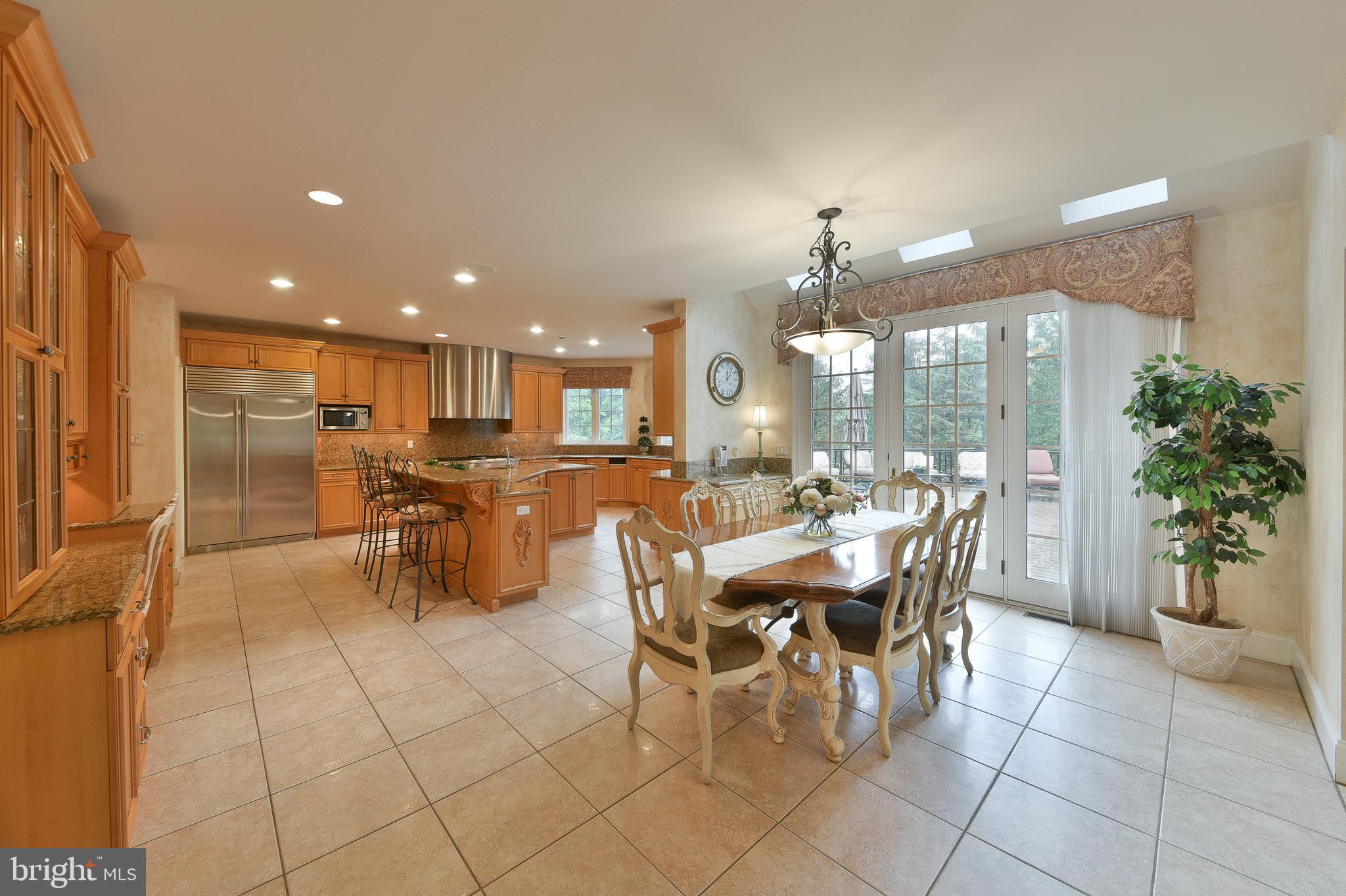 LAMPLIGHTER GLEN - Residential
