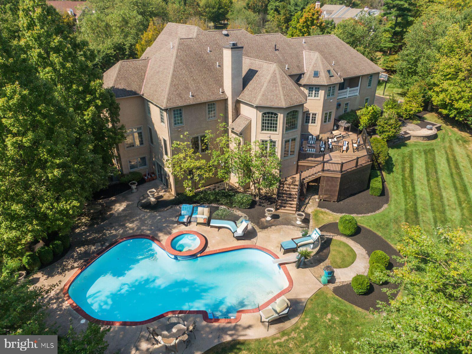 LAMPLIGHTER GLEN - Residential