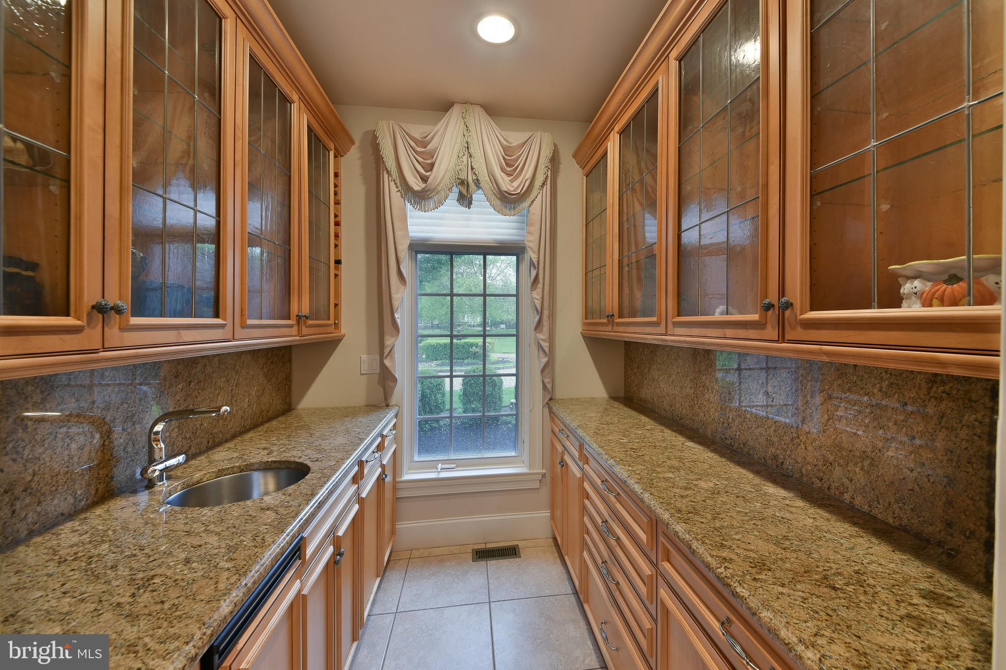 LAMPLIGHTER GLEN - Residential