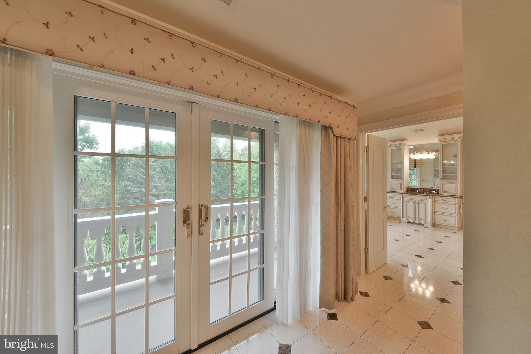 LAMPLIGHTER GLEN - Residential