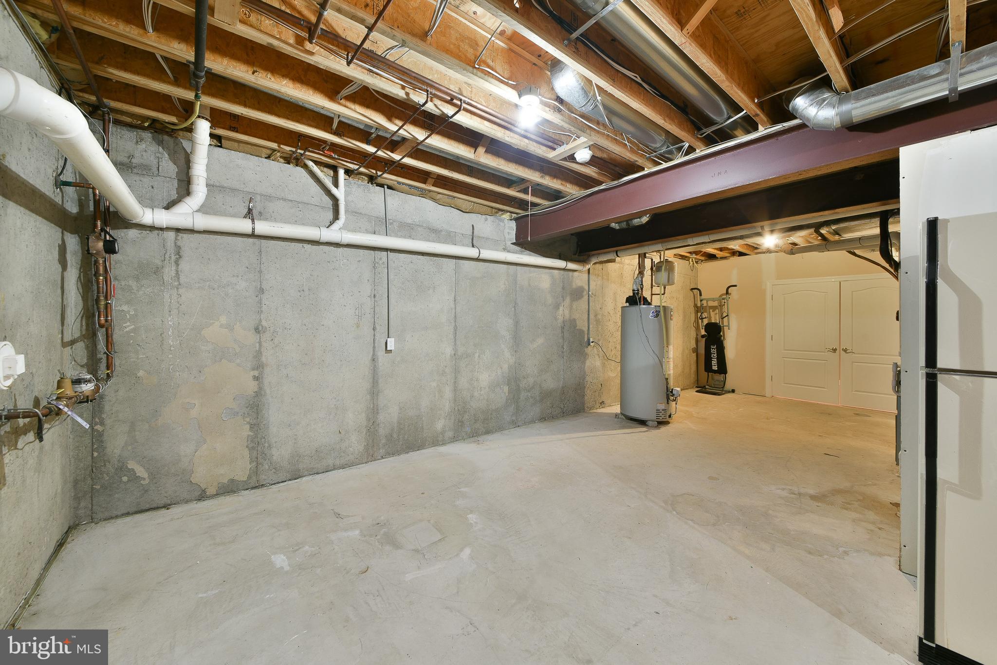 LAMPLIGHTER GLEN - Residential