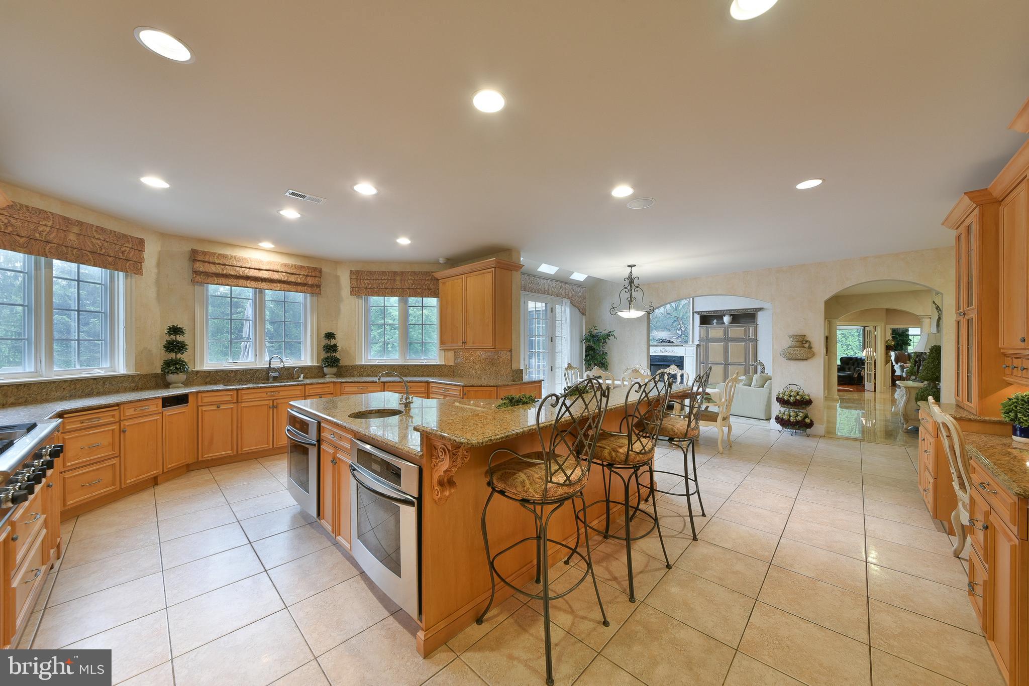 LAMPLIGHTER GLEN - Residential