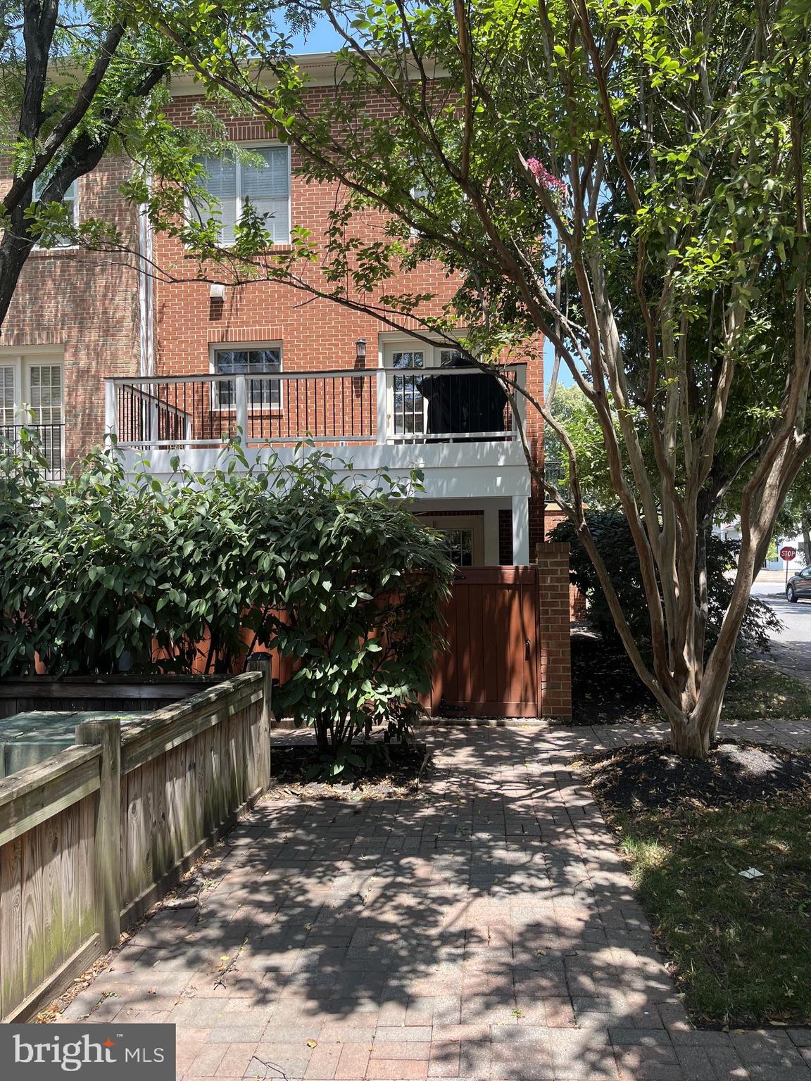 1158 N VERNON STREET
