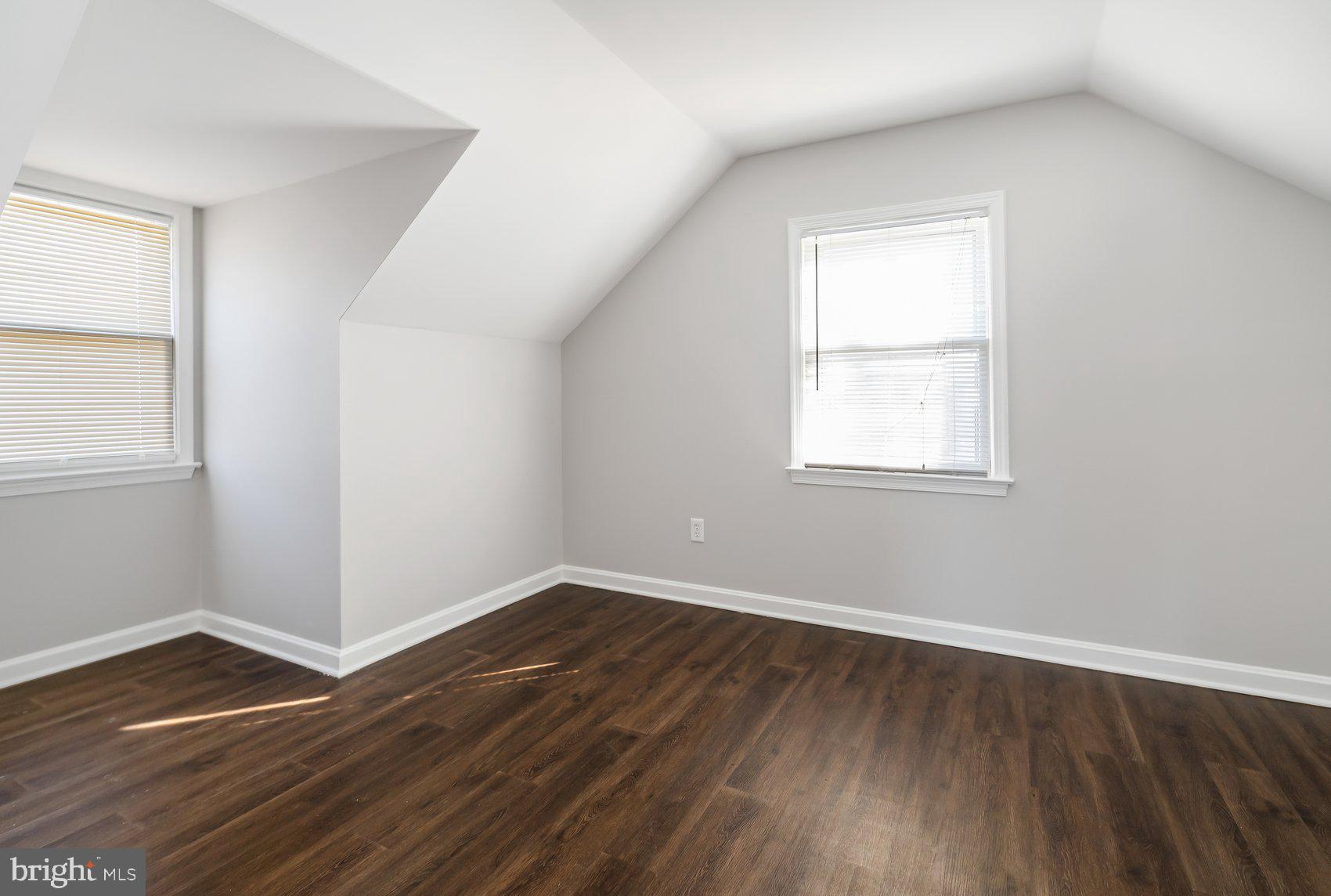 WOODLAWN HEIGHTS - Residential