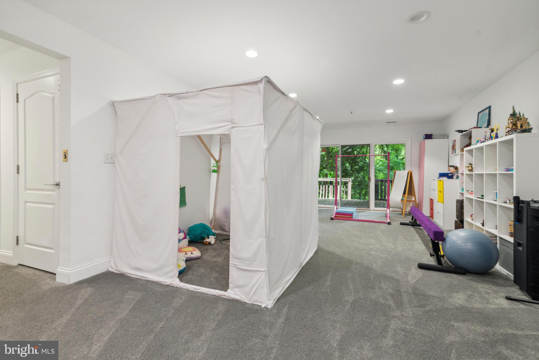 HILLGATE - Residential