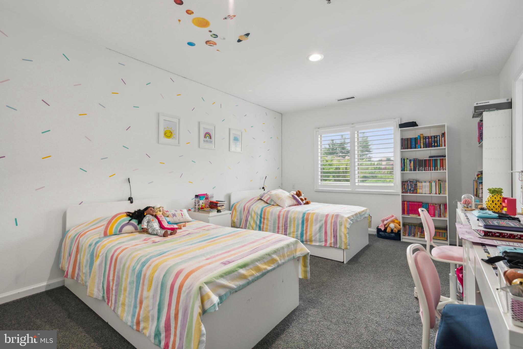 HILLGATE - Residential