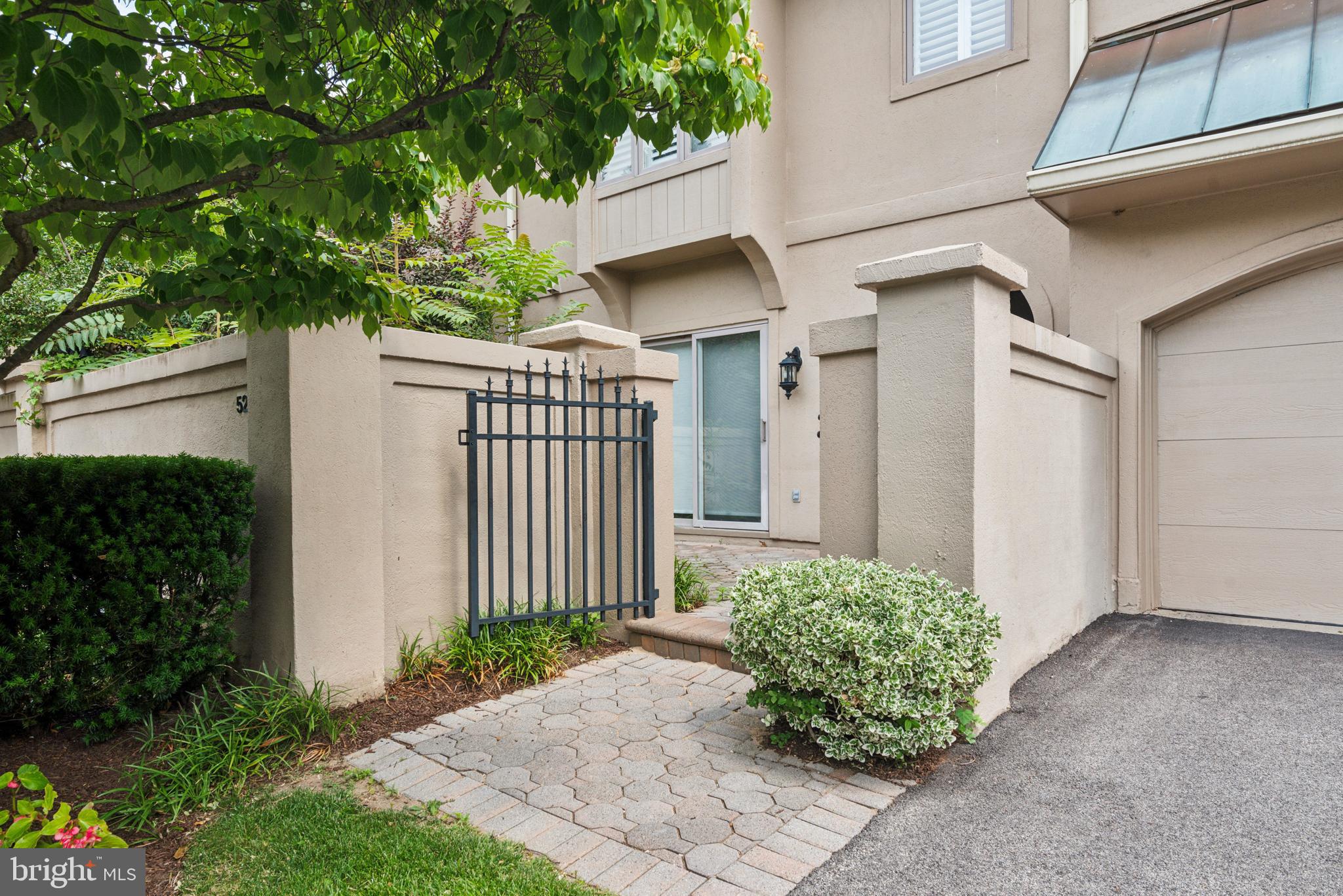 HILLGATE - Residential