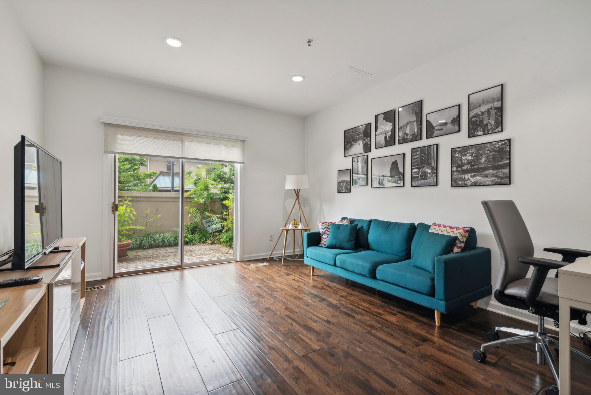 HILLGATE - Residential