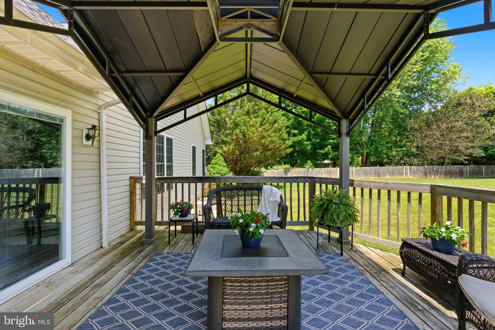 CROWN POINTE - Residential