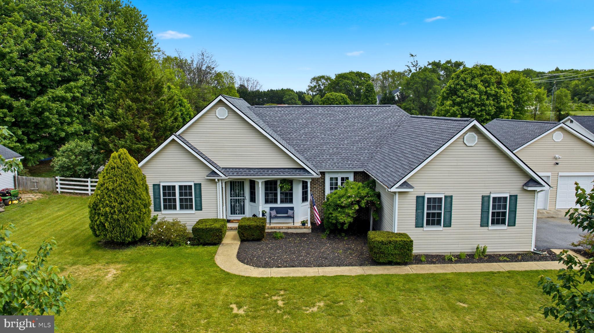 CROWN POINTE - Residential