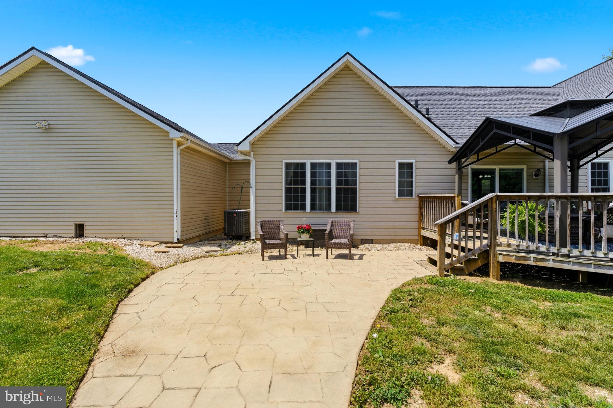 CROWN POINTE - Residential