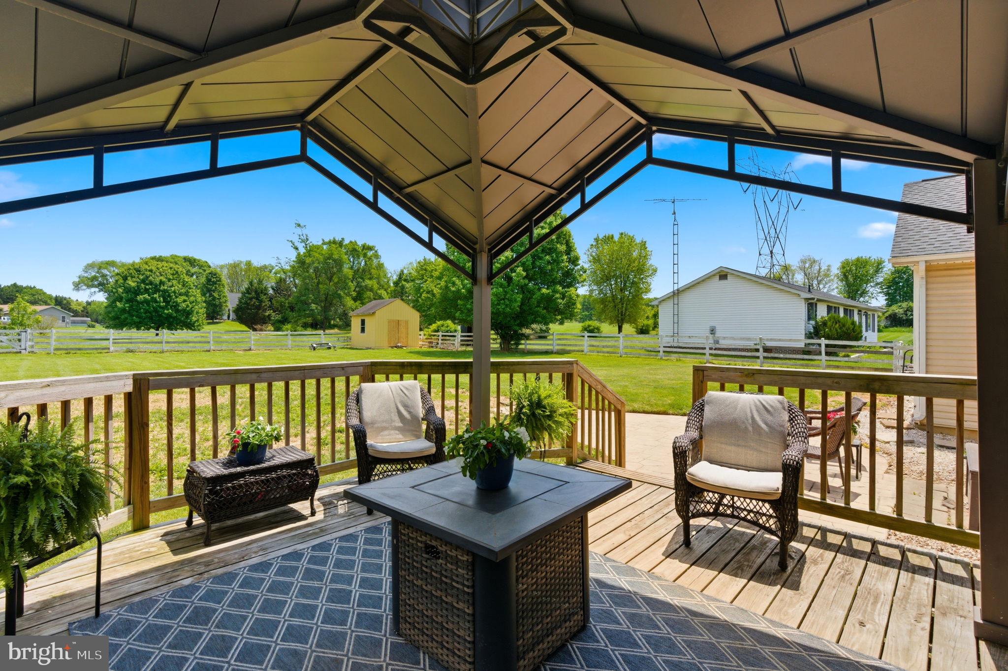 CROWN POINTE - Residential