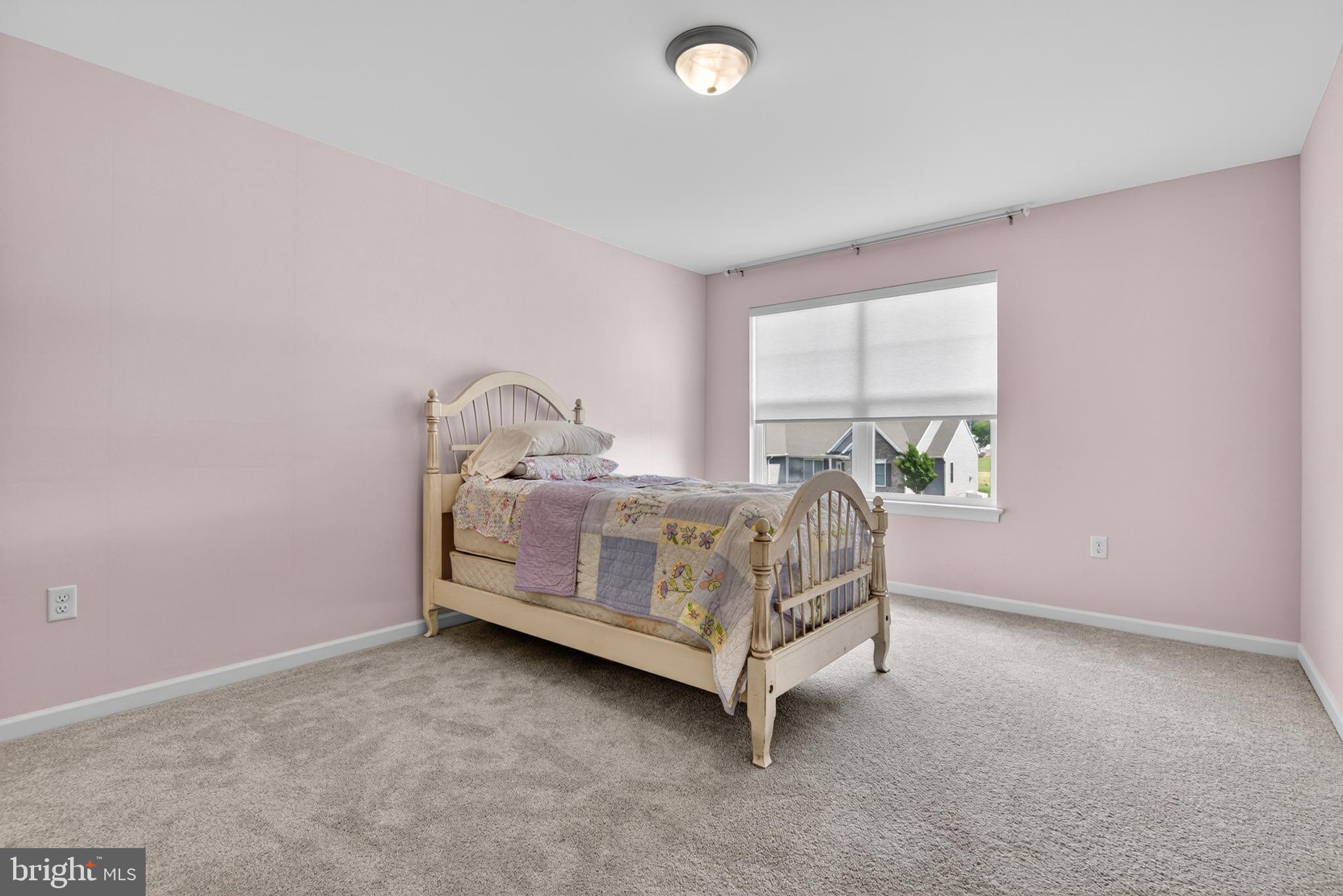 STRATHFORD MEADOWS - Residential