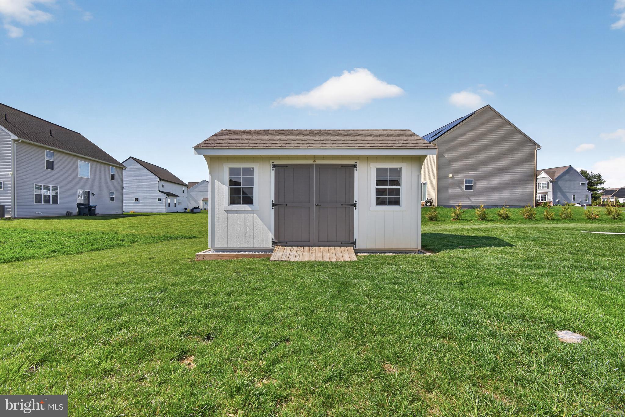 STRATHFORD MEADOWS - Residential
