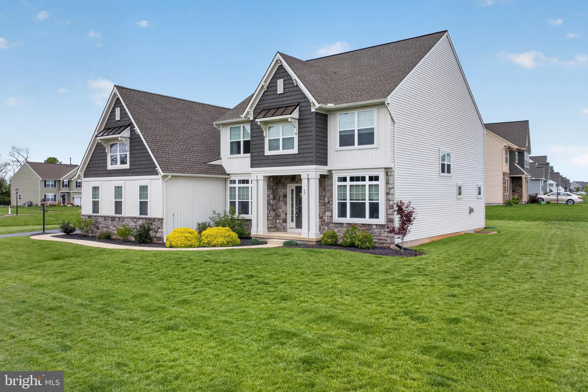 STRATHFORD MEADOWS - Residential