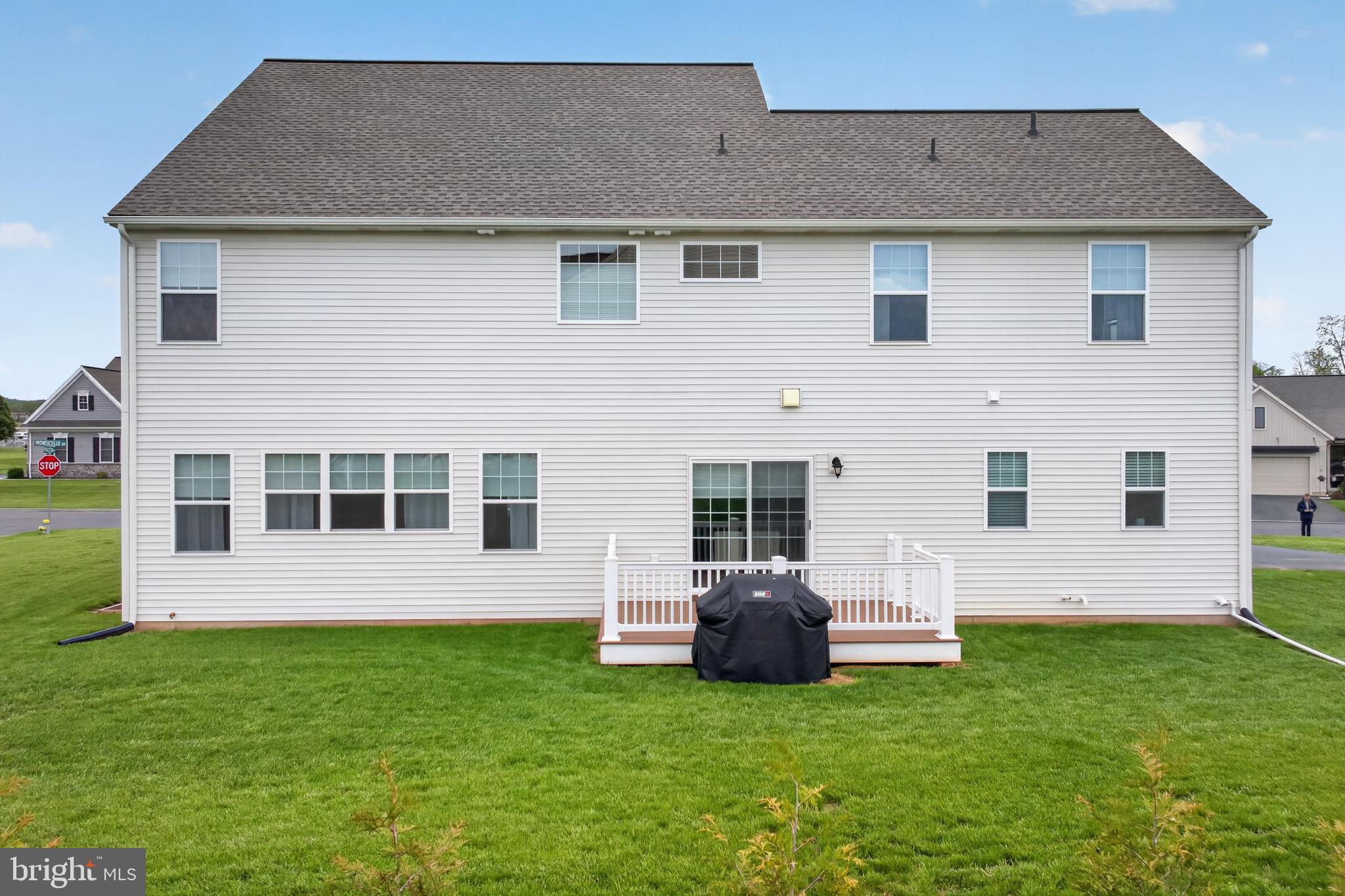 STRATHFORD MEADOWS - Residential