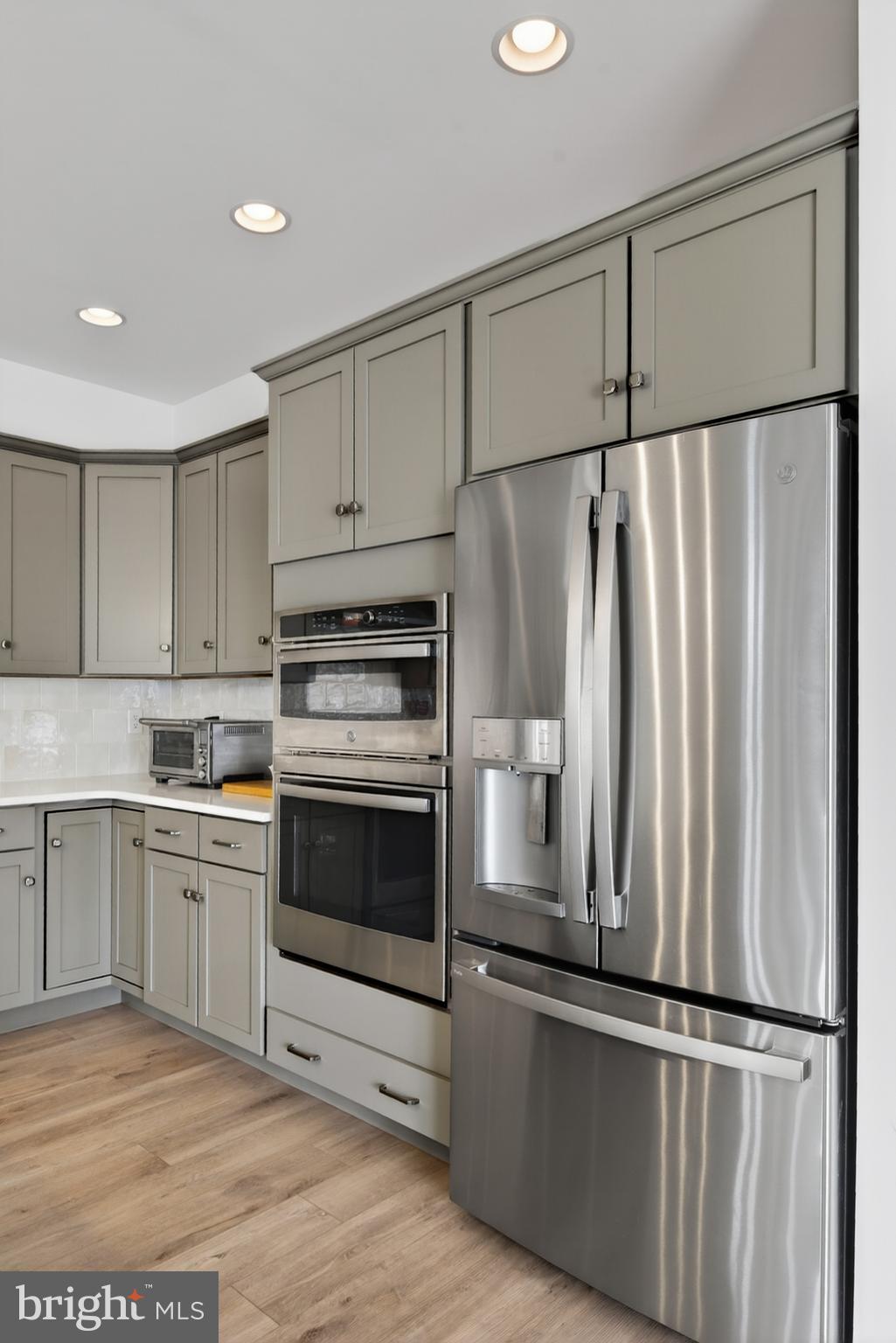 STRATHFORD MEADOWS - Residential