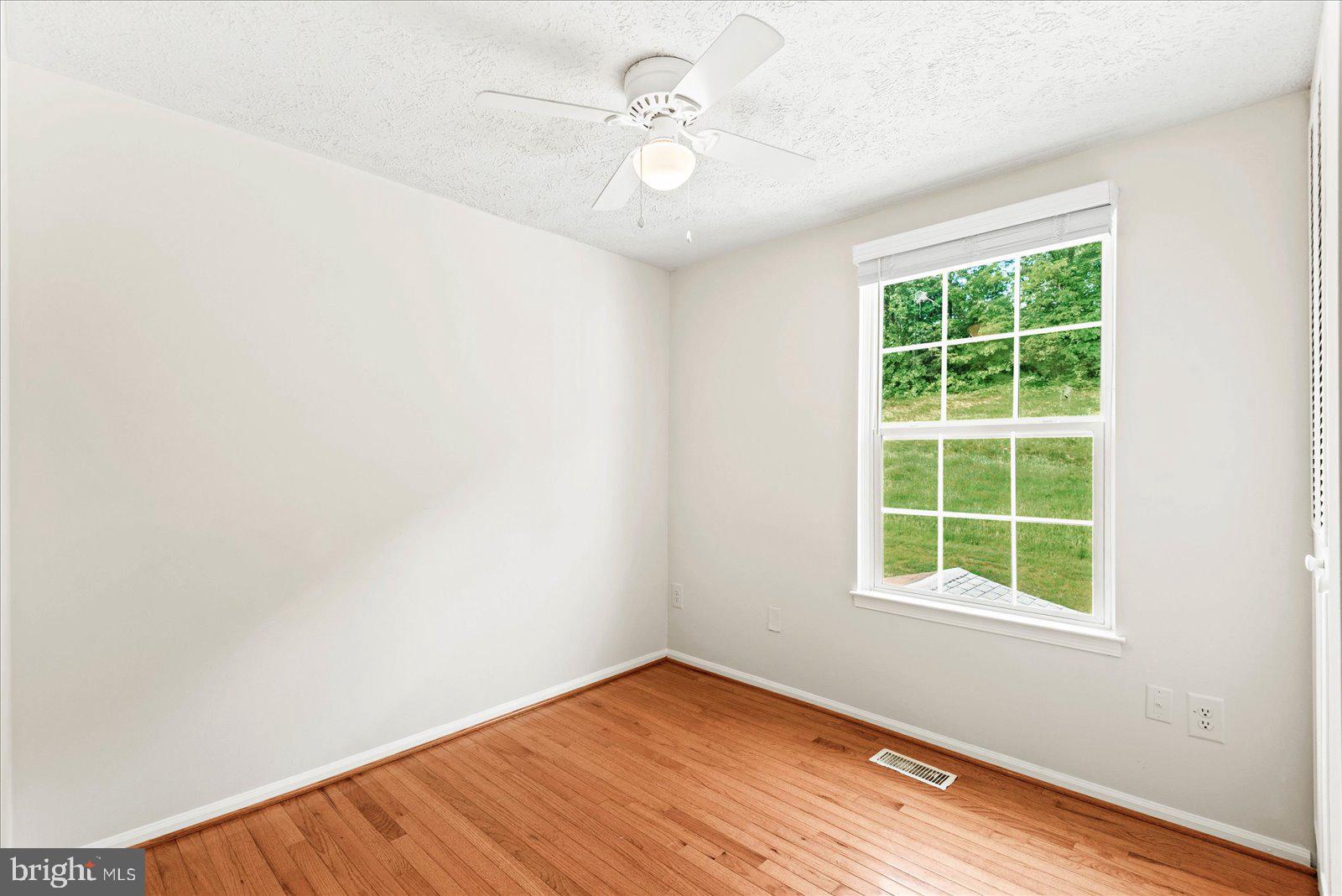 CAMBRIDGE SQUARE - Residential