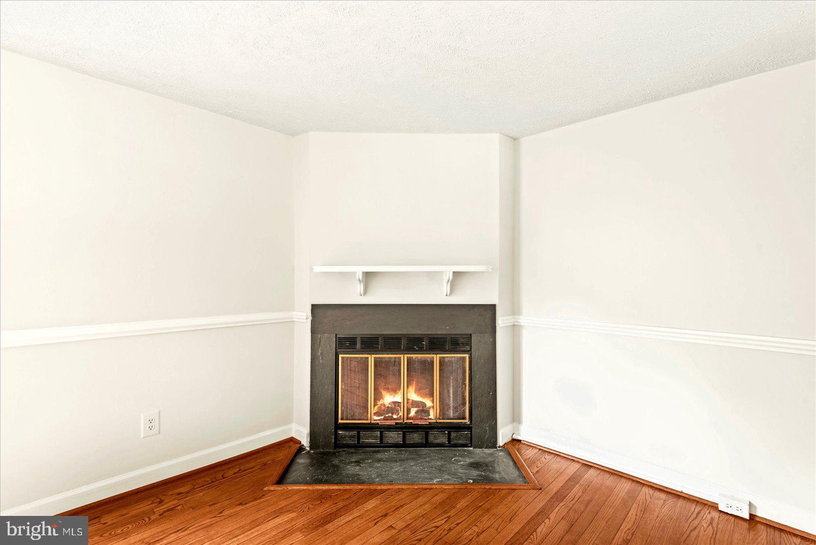 CAMBRIDGE SQUARE - Residential