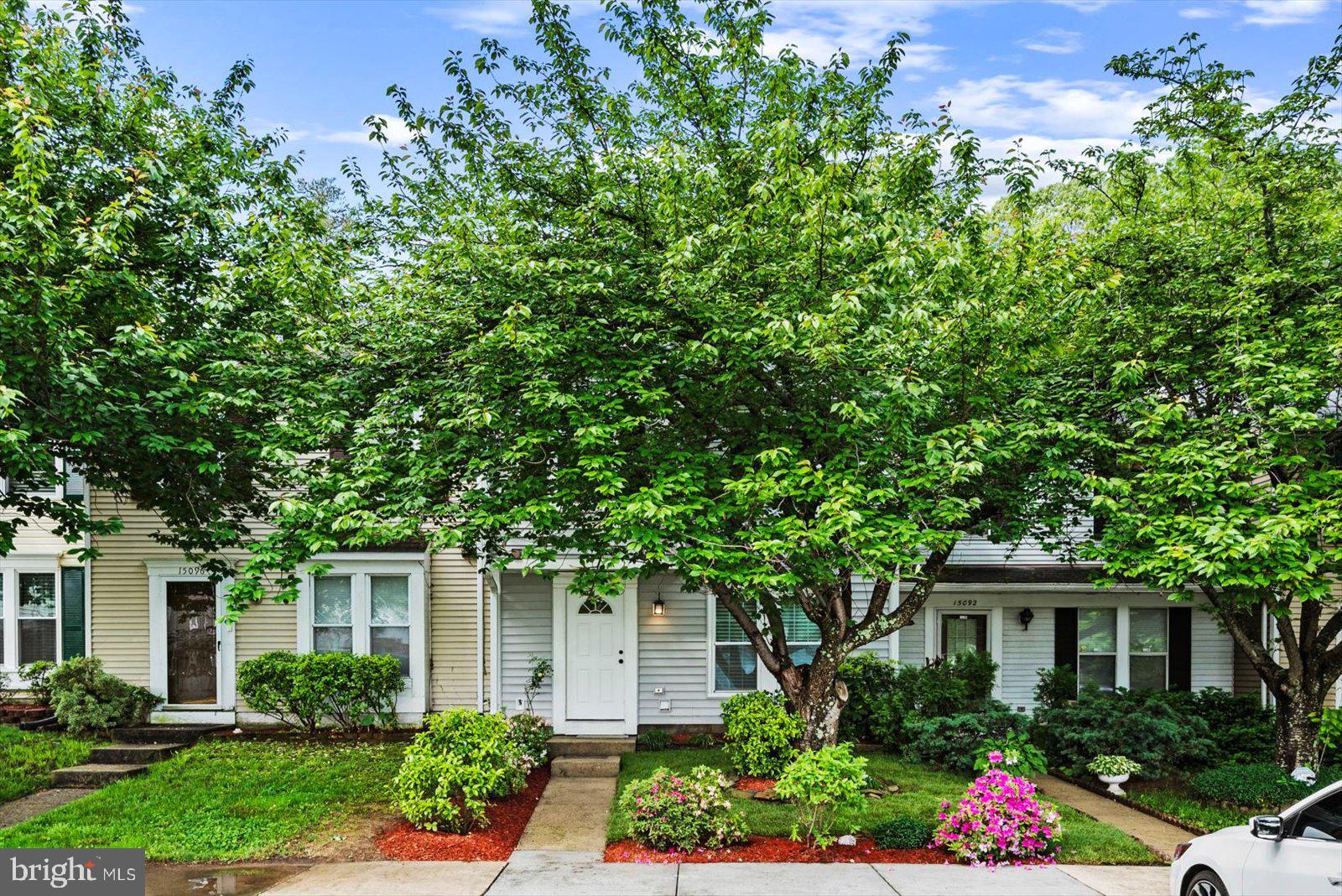 CAMBRIDGE SQUARE - Residential