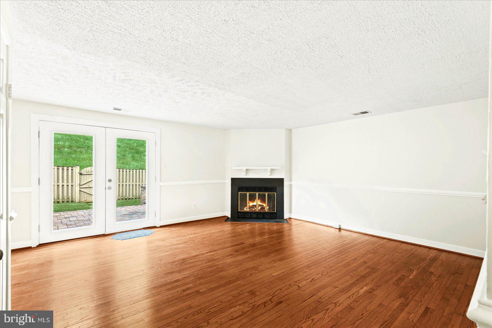 CAMBRIDGE SQUARE - Residential