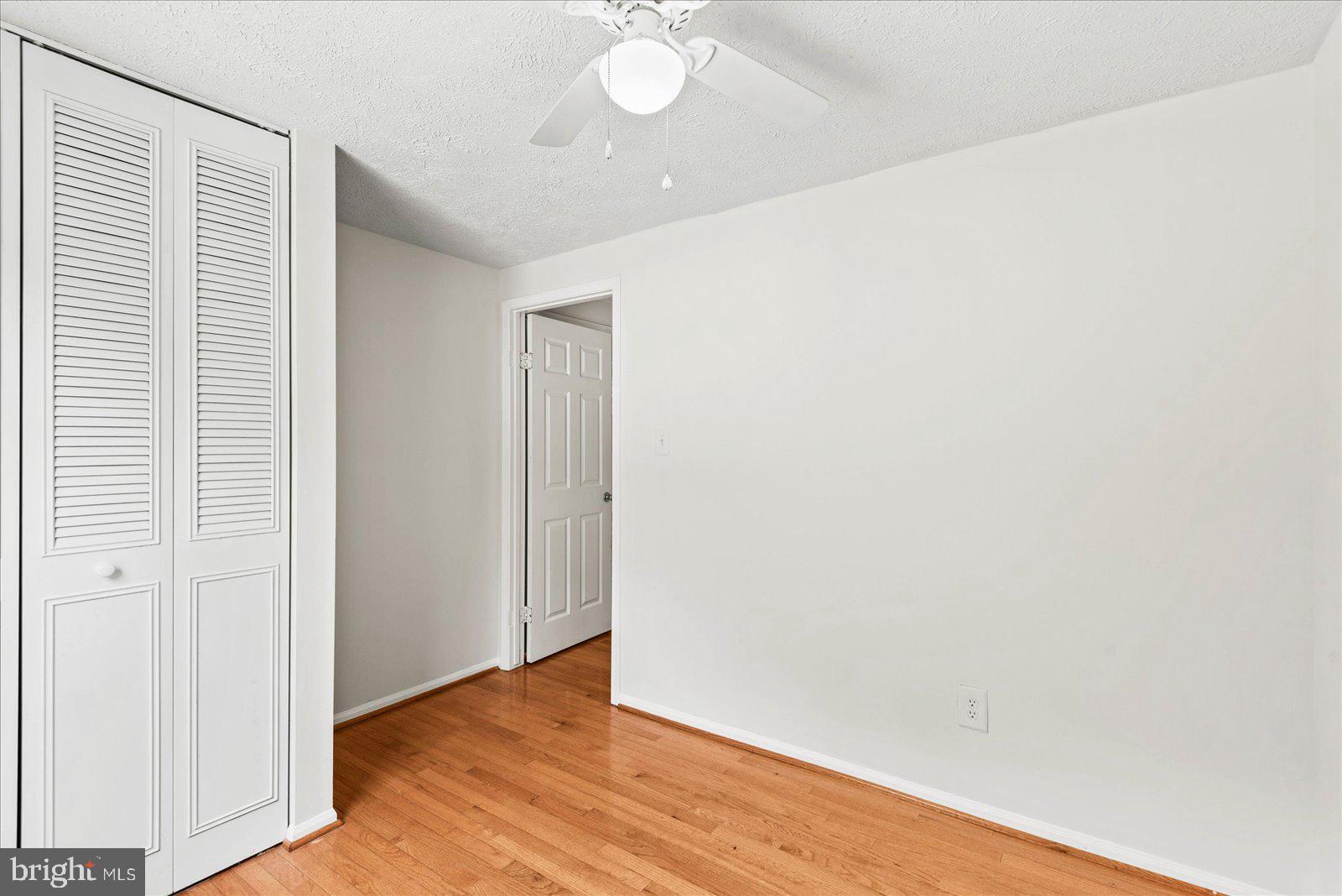 CAMBRIDGE SQUARE - Residential