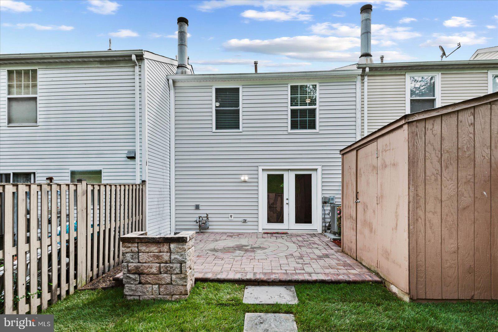 CAMBRIDGE SQUARE - Residential