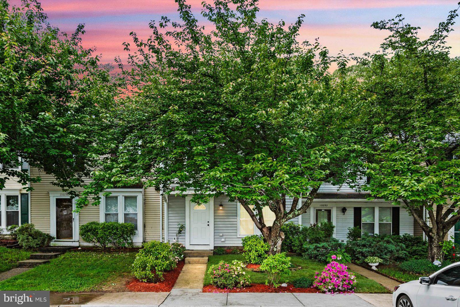 CAMBRIDGE SQUARE - Residential