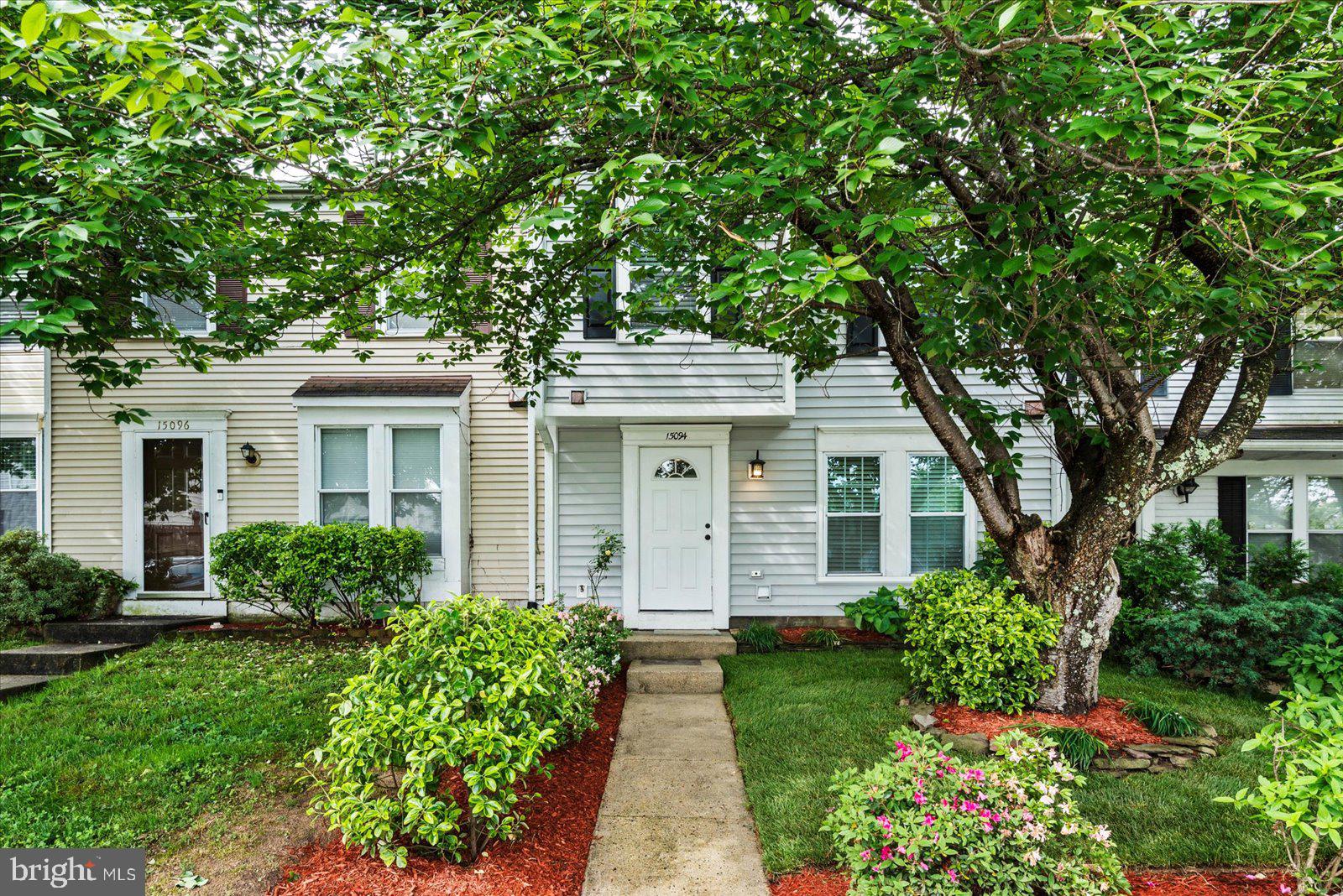 CAMBRIDGE SQUARE - Residential