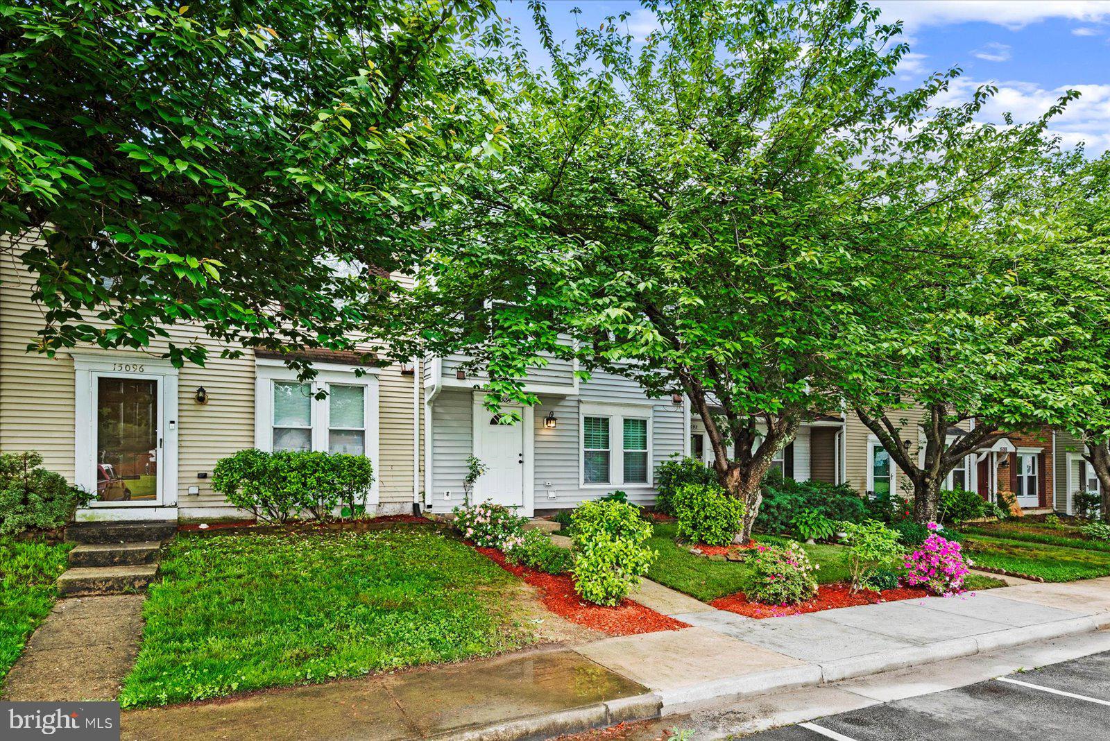 CAMBRIDGE SQUARE - Residential