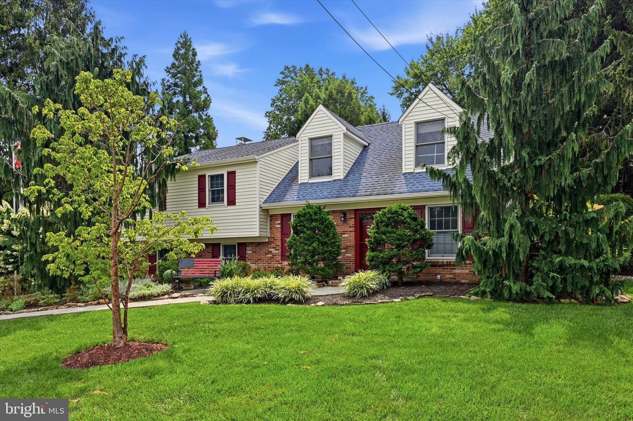 1279 COUNTRY LANE