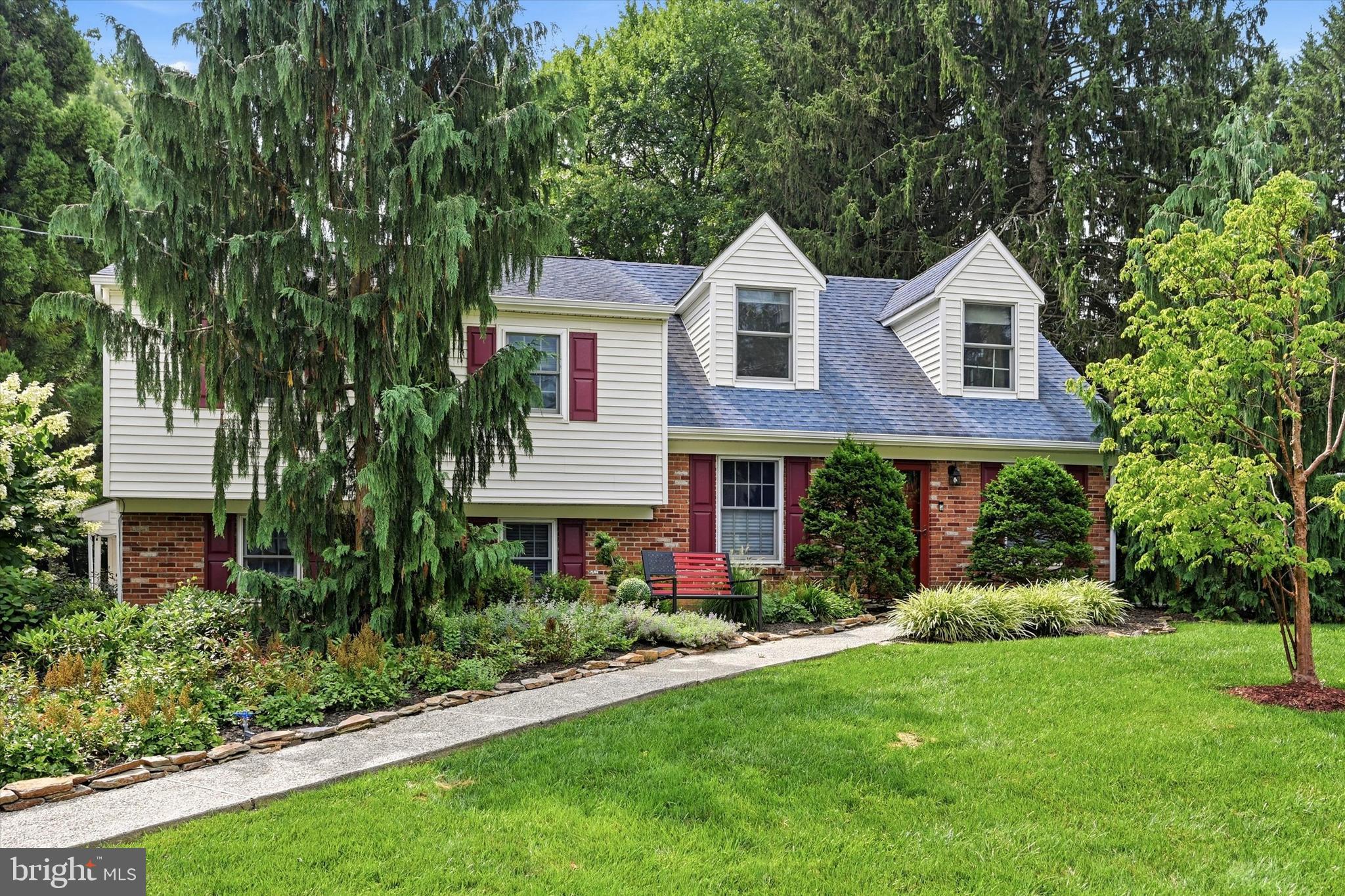 1279 COUNTRY LANE