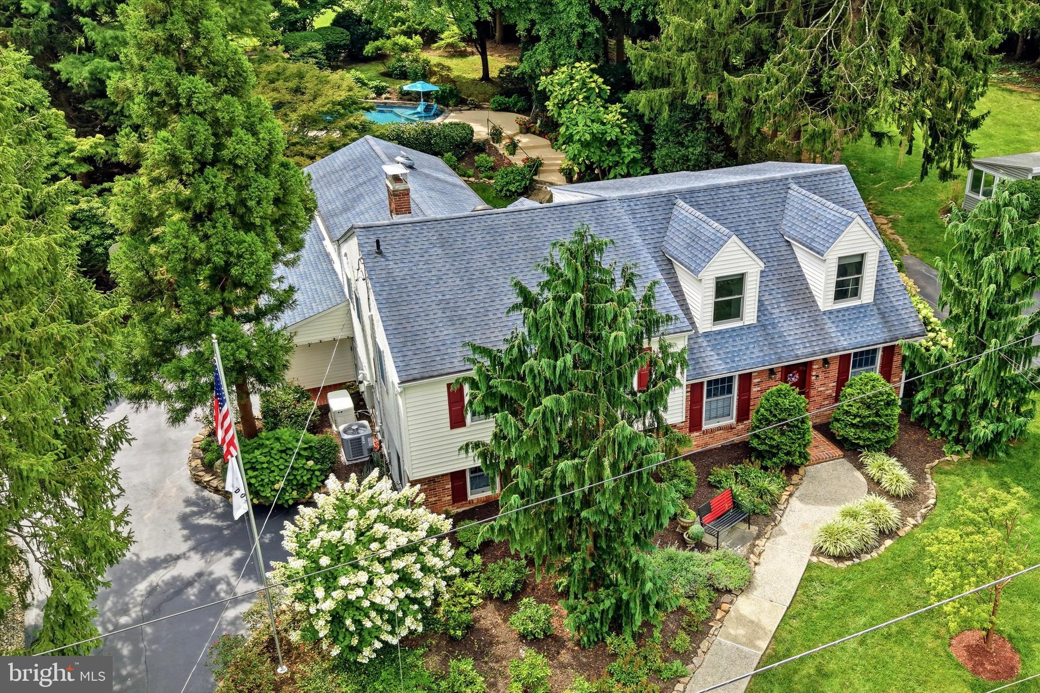 1279 COUNTRY LANE
