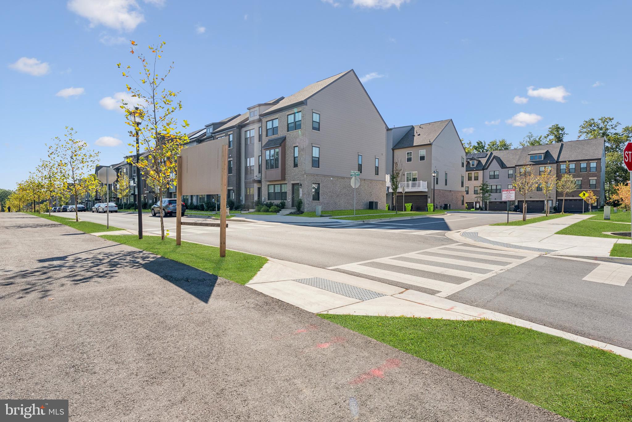 GATEWAY WEST - Residential