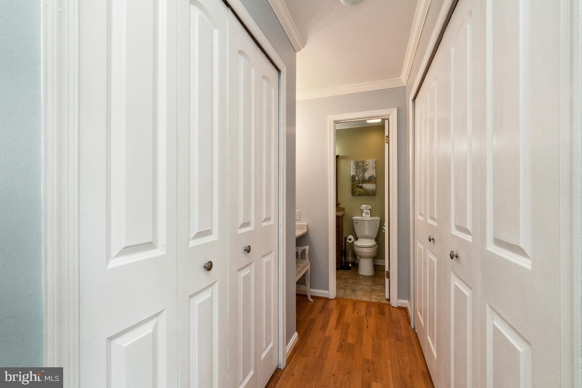 RIVERCHASE - Residential