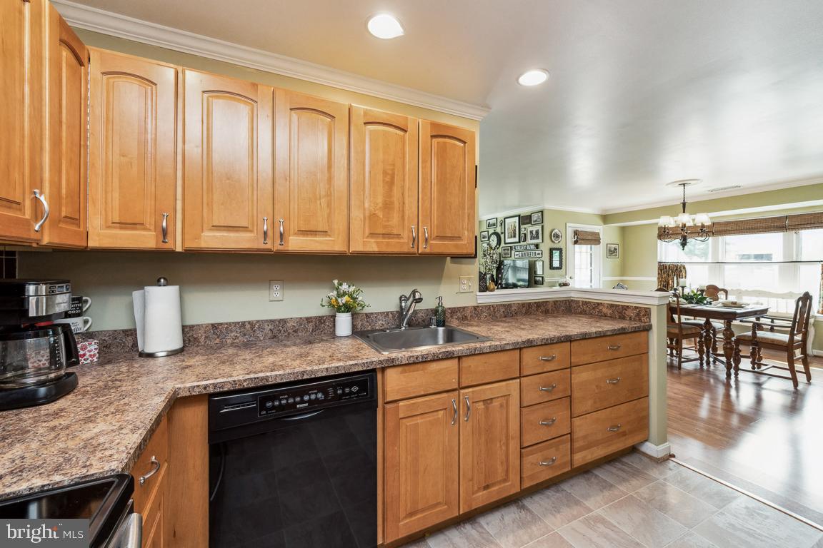 RIVERCHASE - Residential