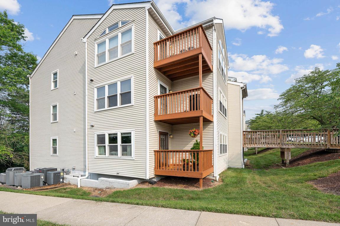 RIVERCHASE - Residential