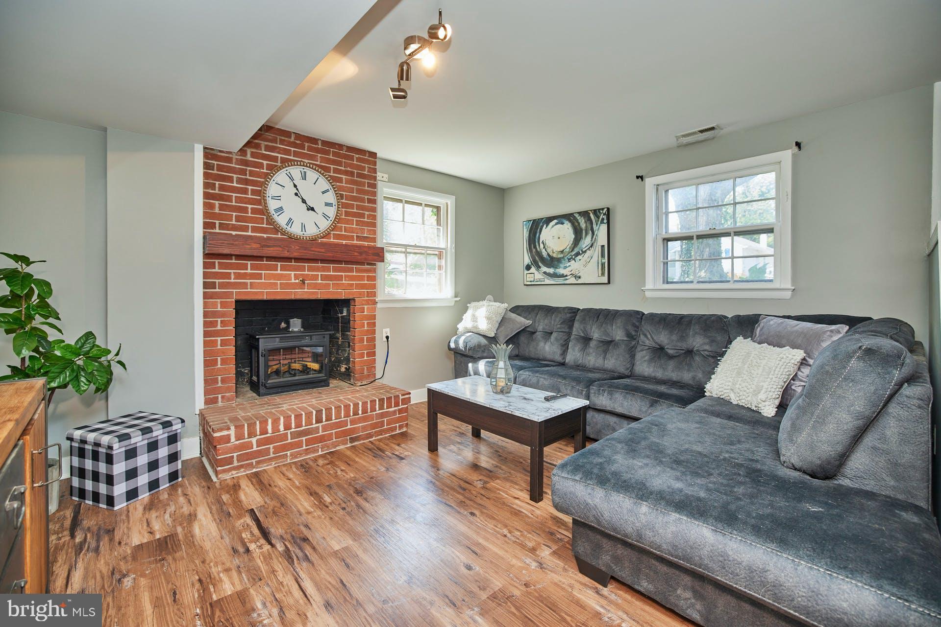 FAIRVIEW - Residential