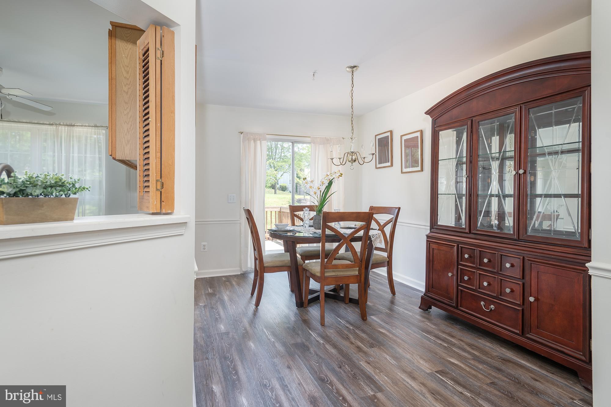 THE VILLAGES OF LYONSFIELD RUN - Residential