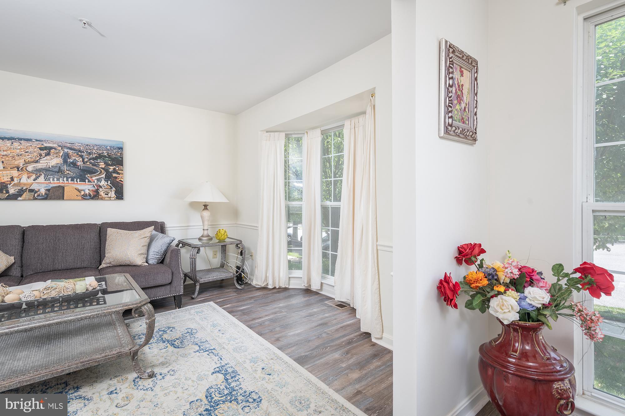 THE VILLAGES OF LYONSFIELD RUN - Residential