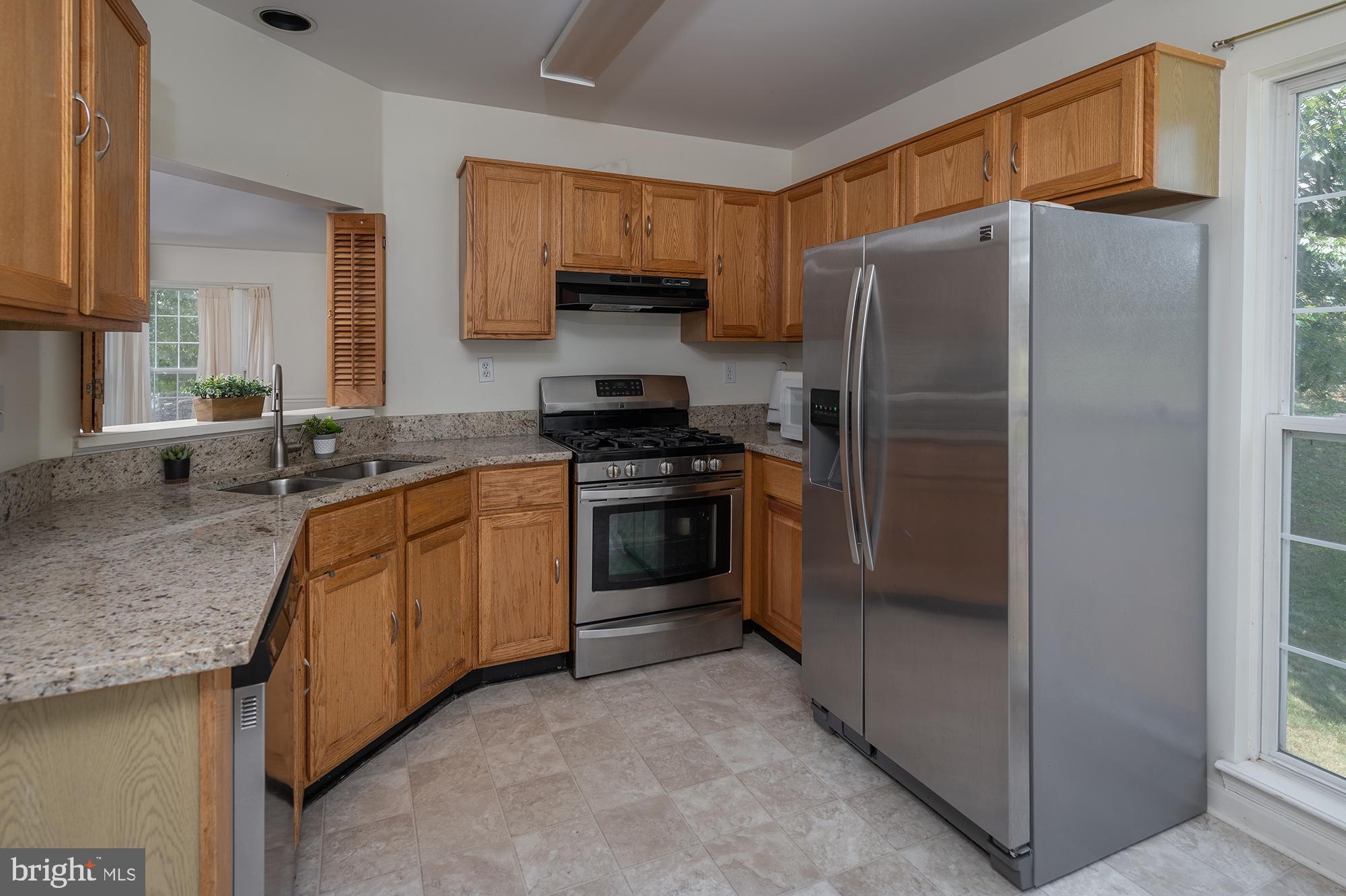 THE VILLAGES OF LYONSFIELD RUN - Residential