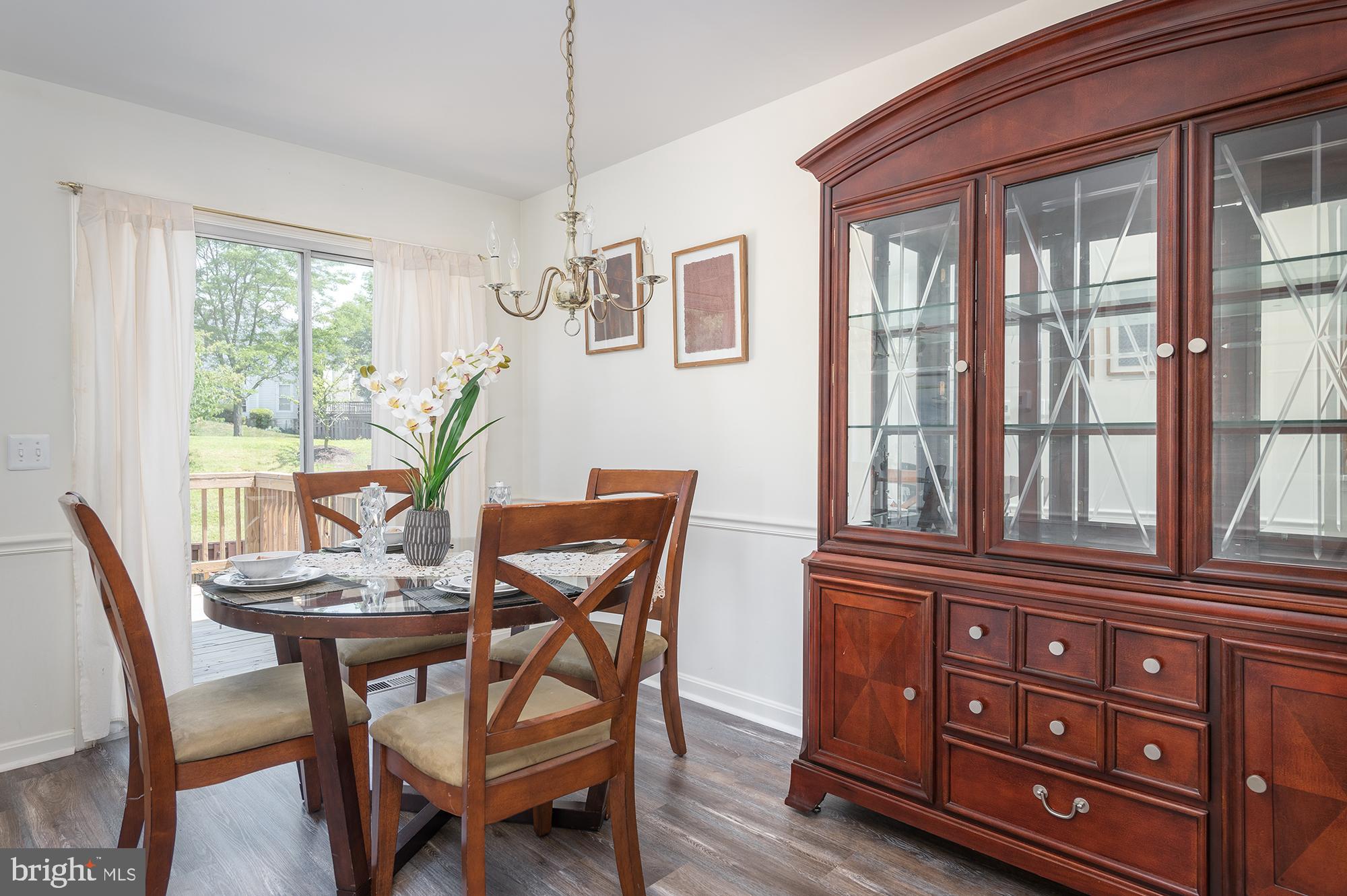 THE VILLAGES OF LYONSFIELD RUN - Residential