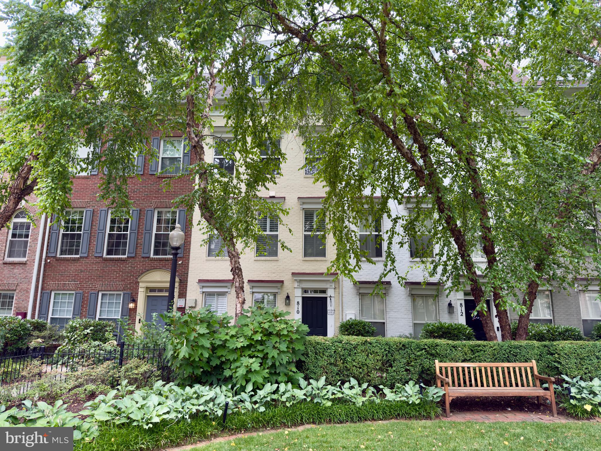 810 CAPITOL SQUARE PLACE SW