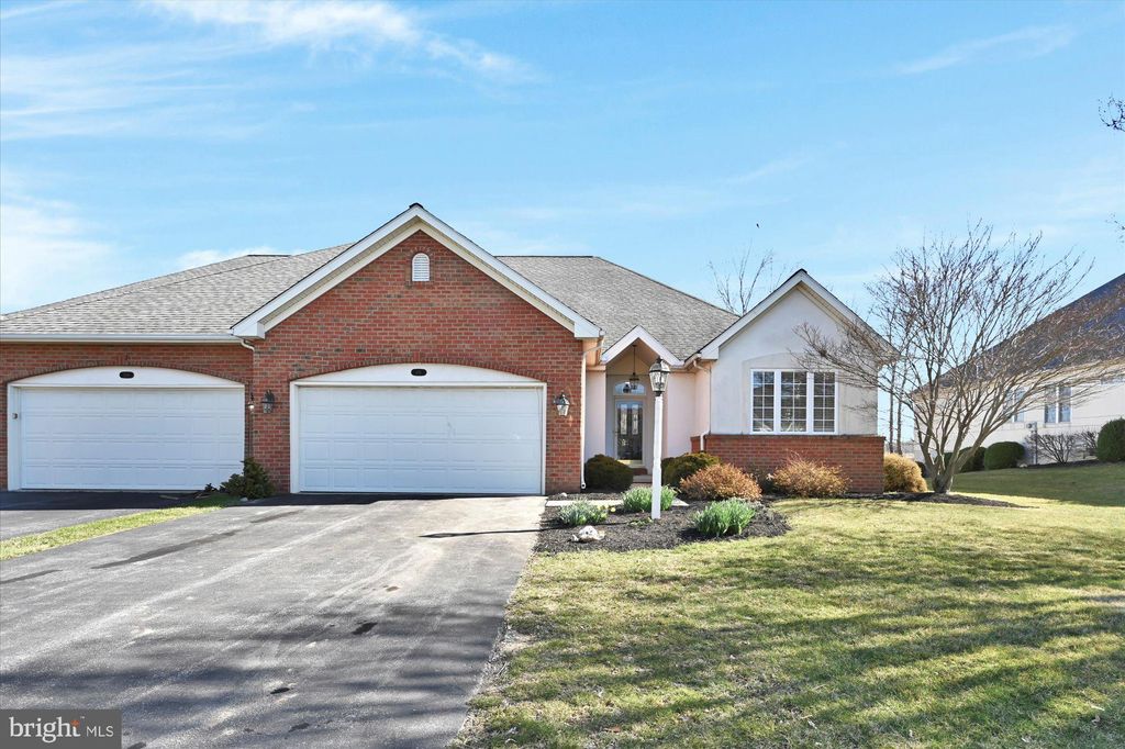 Photo of 316 STONE CREEK RD, LANCASTER, PA 17603 (MLS # PALA2031550)